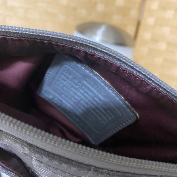 Coach Crossbody Silver/Gray - Picture 4 of 6